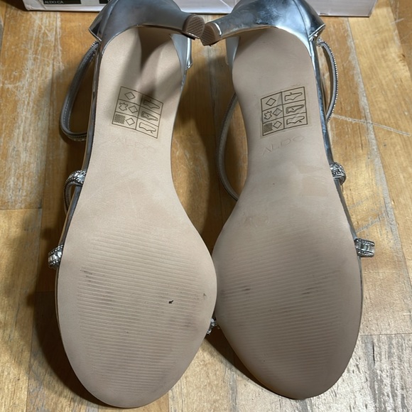 New in box Aldo Umude heeled sandals - Picture 4 of 6